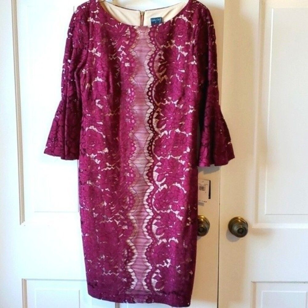 NWT Gabby Skye bell sleeve lace shift dress size 8 burgundy cocktail holiday